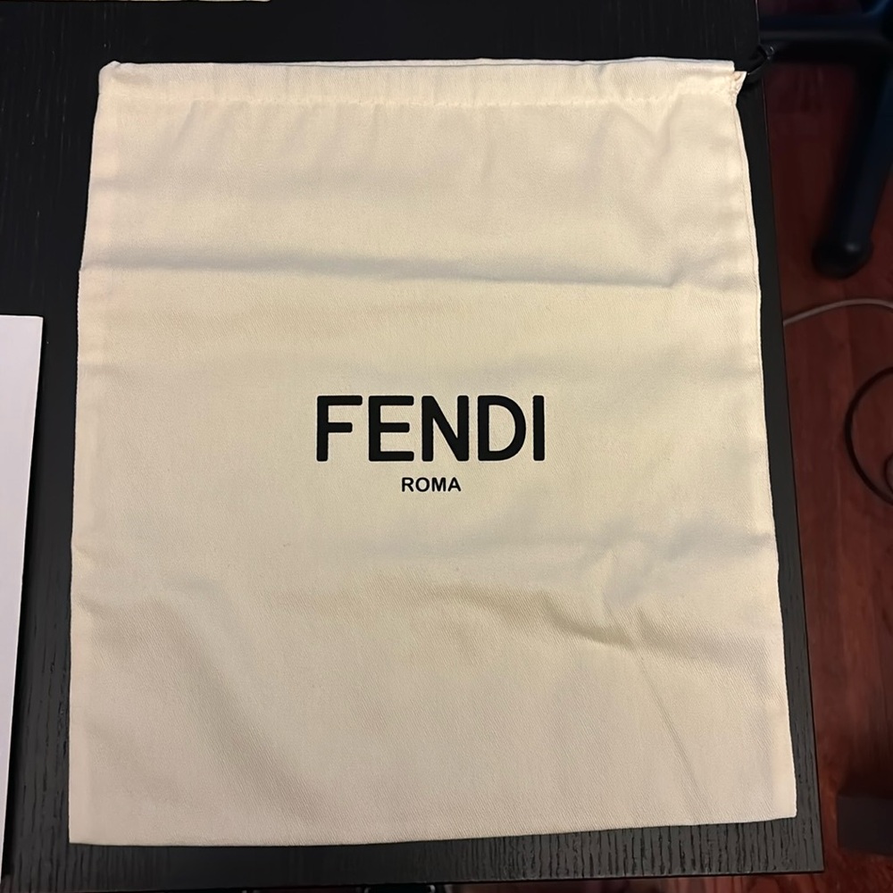 FENDI Dust bag. (NEW)